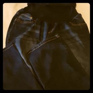 Maternity denim capris